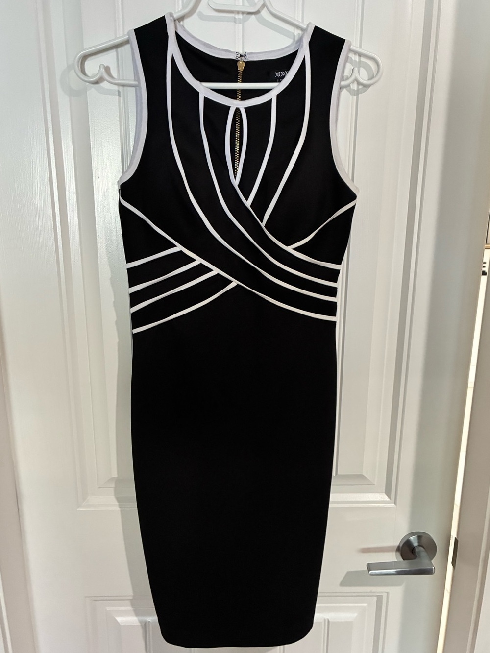 XOXO Black and White Sleeveless Midi Sheath Dress